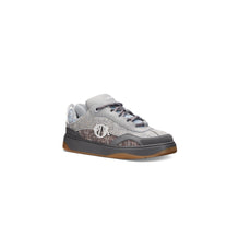 Men Sneakers - H884