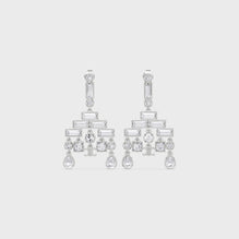 CHANDELIER EARRINGS IN BRASS & STRASS