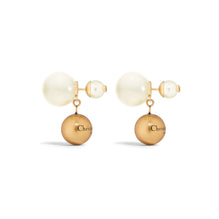 Women Earrings- D16W *Trunk Show*