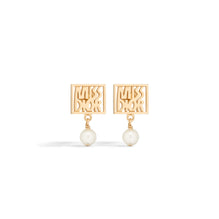 Women Earrings- D301