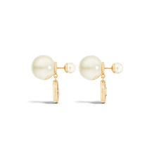 Women Earrings- D69V