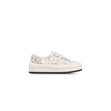 Women Sneakers - S09W