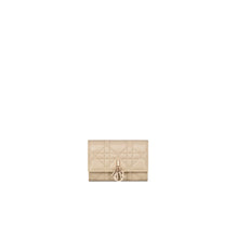 Women Medium-Wallet - M38I